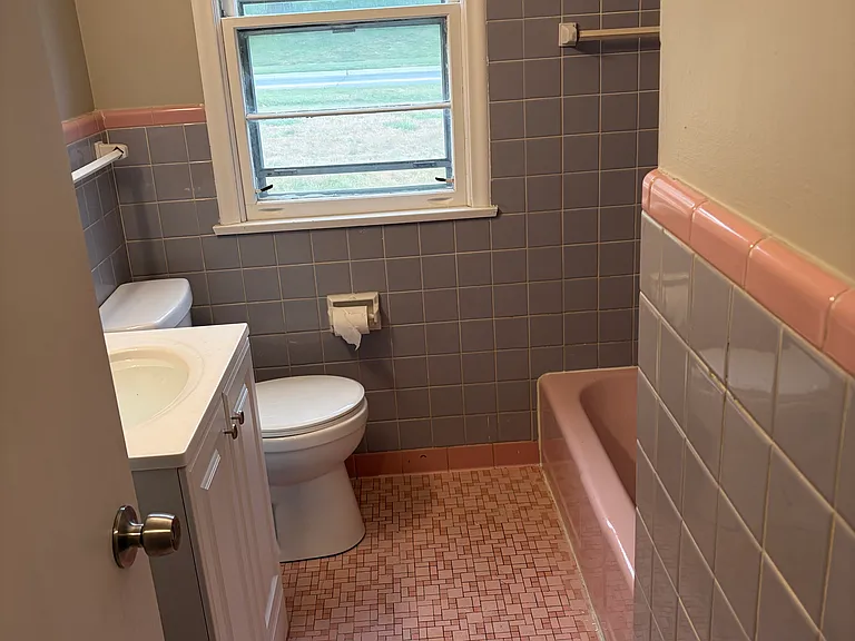4302 N 52nd St #1 — Photo 11