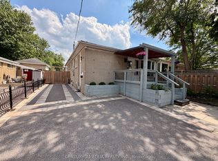 301 Axminster Dr, Richmond Hill, ON L4C2W3
