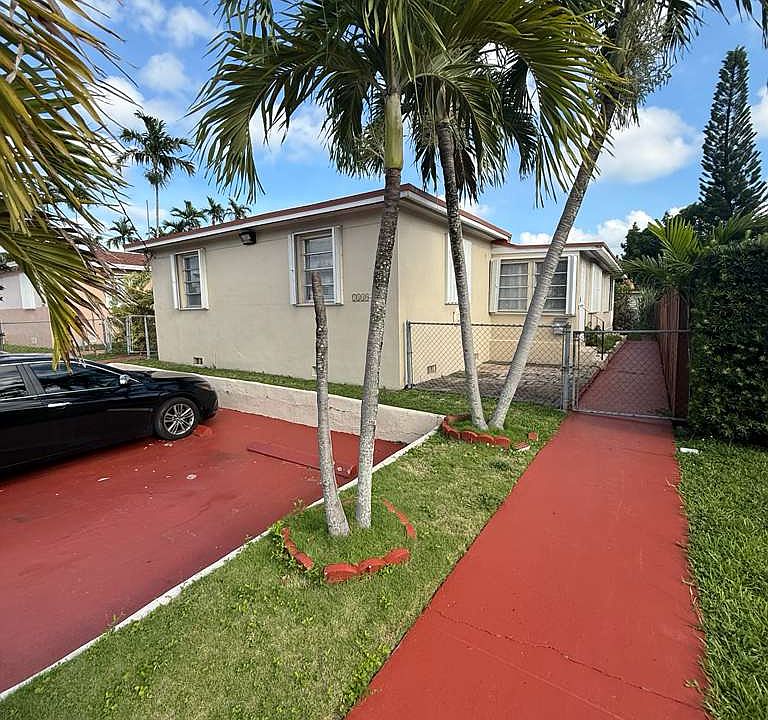 1st image of 1140 SW 9th St #B