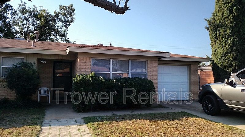 1st image of 2606 E 11th St