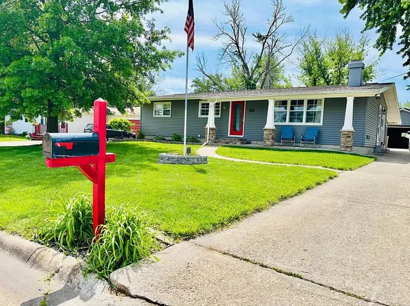 755 Hickory Ter, Keokuk, IA 52632