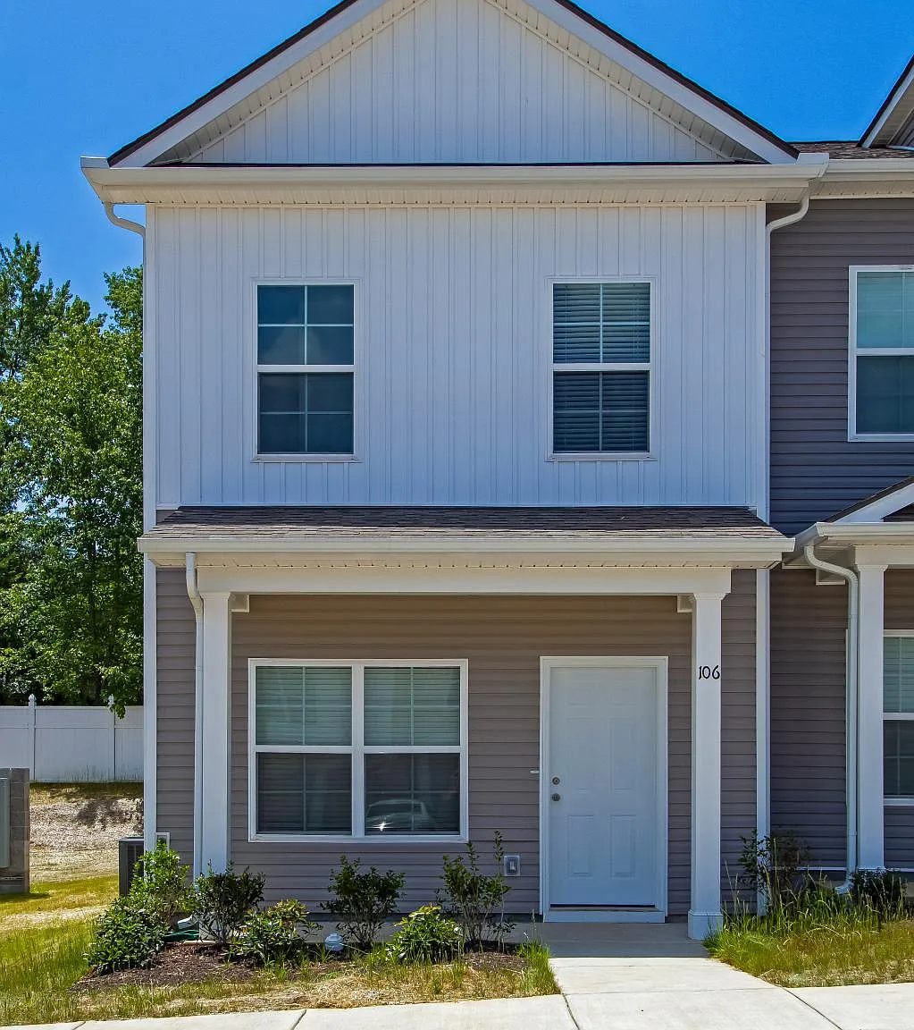 2 bed, 2.5 bath, 1076 sqft, $1,595 — Photo 2