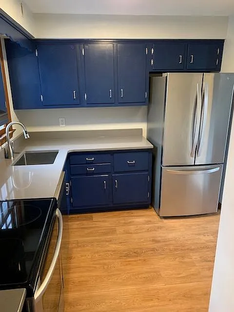 3 bed, 1.5 bath, 1213 sqft, $1,800 — Photo 2