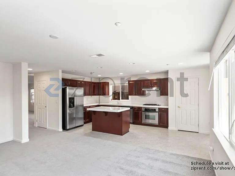 419 Malcolm Dr — Photo 13