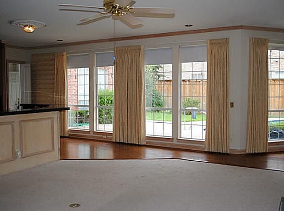 3rd image of 4540 Glenville Dr