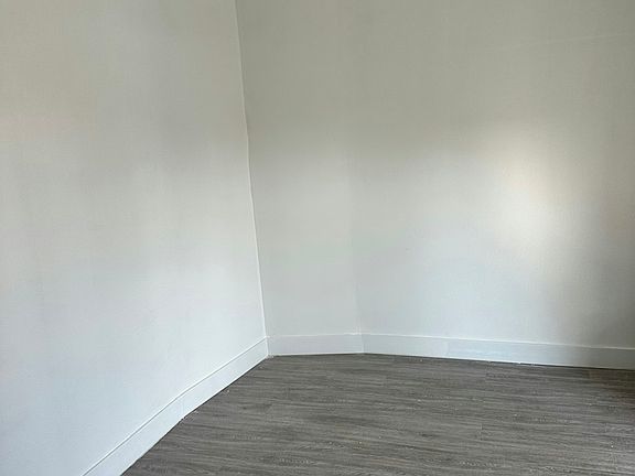 5th image of 15306 El Camino Ave #1