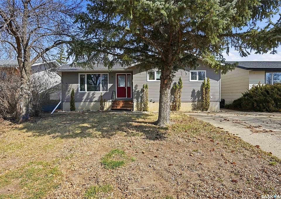 1st image of 512 4th AVENUE W