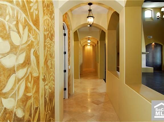 5th image of 675 Gregory Cir