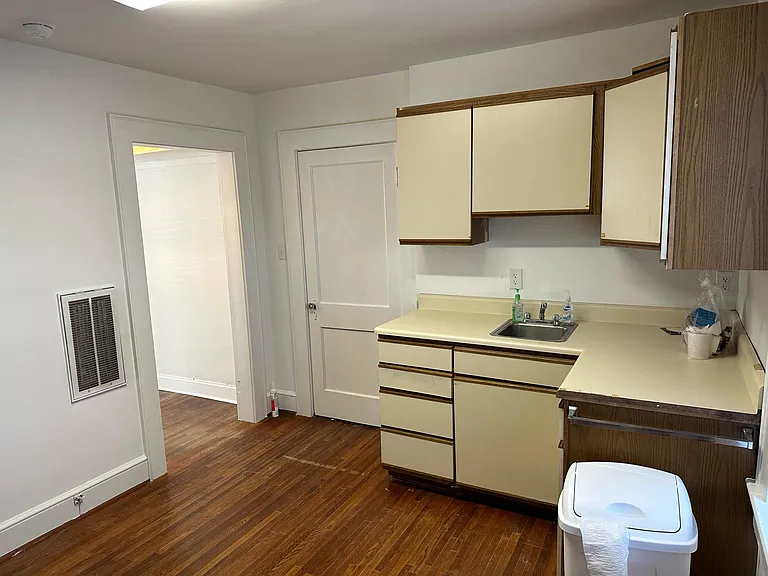 1720 Roseland St #2 — Photo 5
