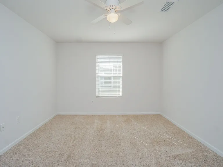 2379 Kirkwood Dr — Photo 13
