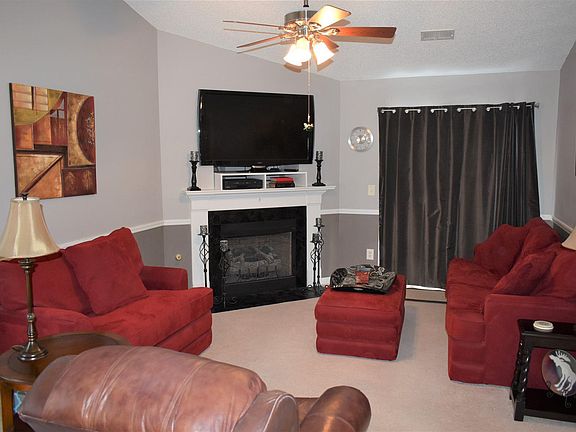 4th image of 54 Monmouth Ct