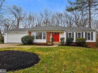 8111 Overton Ct, Springfield, VA 22153