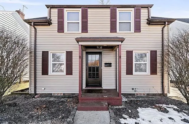 1446 Longfellow Ave — Photo 1