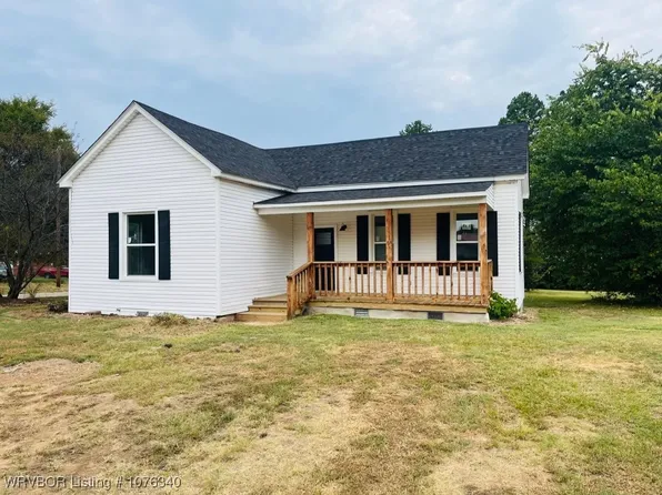 130 W Grove St, Magazine, AR 72943