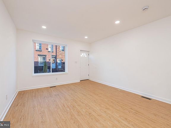 5th image of 1524 S Hollywood St