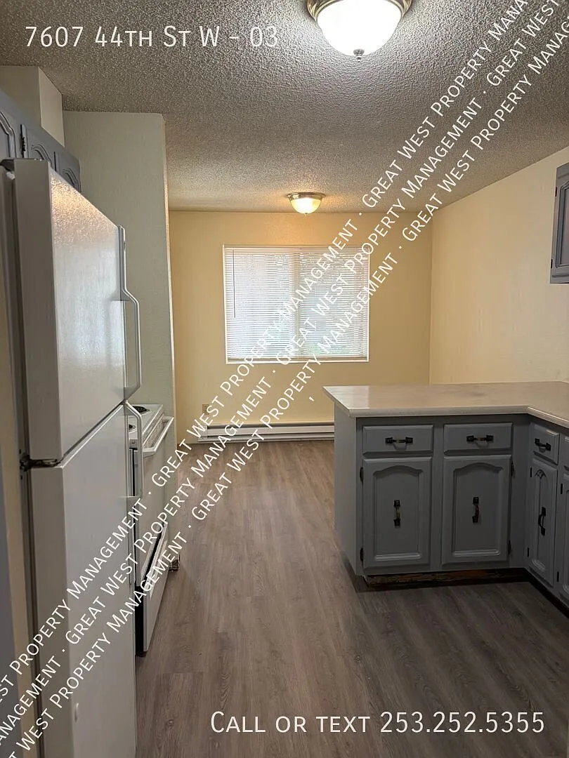 1st Month Free! Spacious 1 Bedroom Apartment $1,325/Mo. — Photo 3