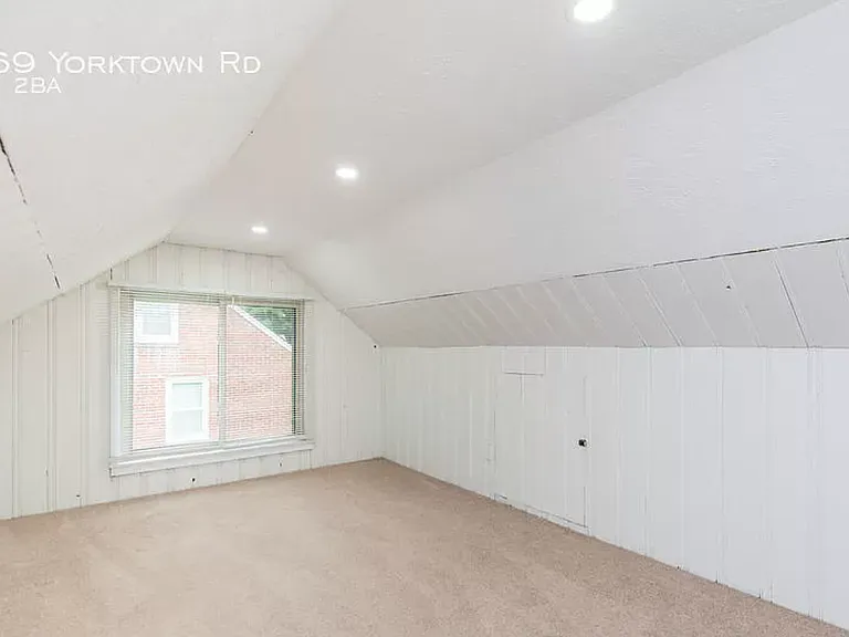 2nd Floor small bedroom or home office