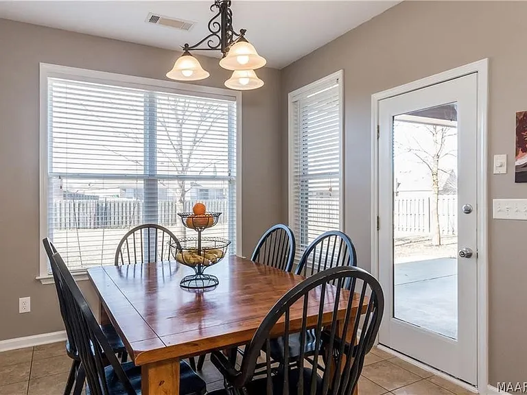 9217 Springwood Ct — Photo 12