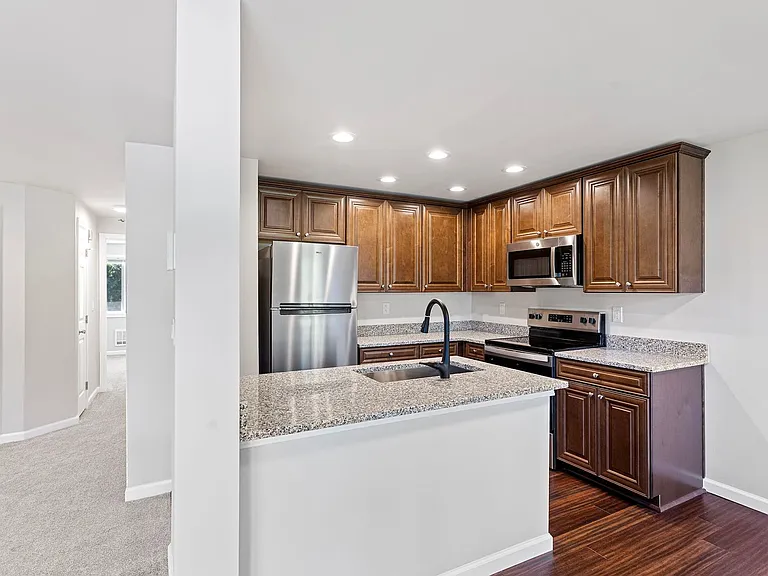 Heron View Apartment Homes — Photo 36