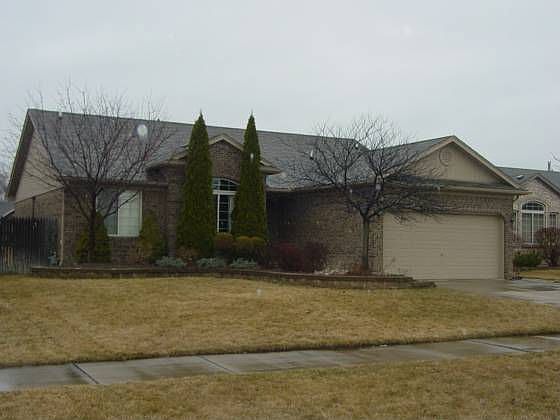 1st image of 46155 Duchess Dr