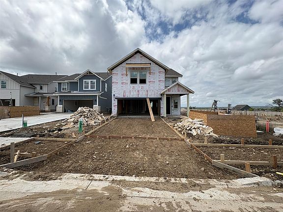 4th image of 174 Ranier Way