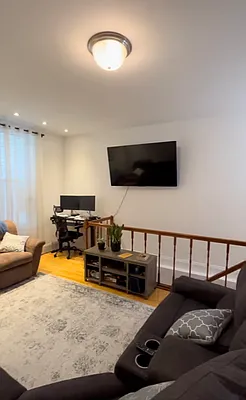 Rented by CitySites Real Estate Group | media 8