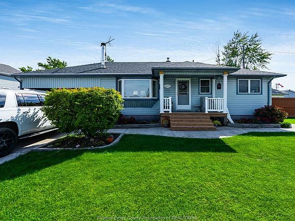 2nd image of 317 Parkside Dr