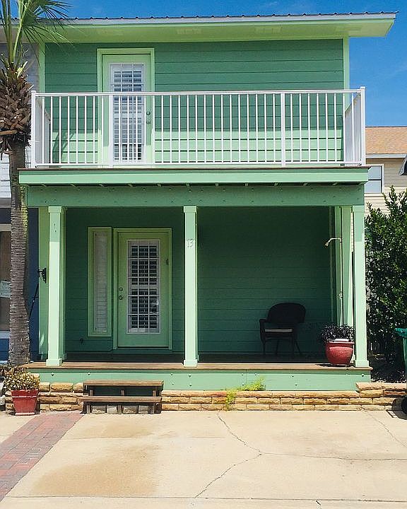 1st image of 13 Gulf Breeze Ct