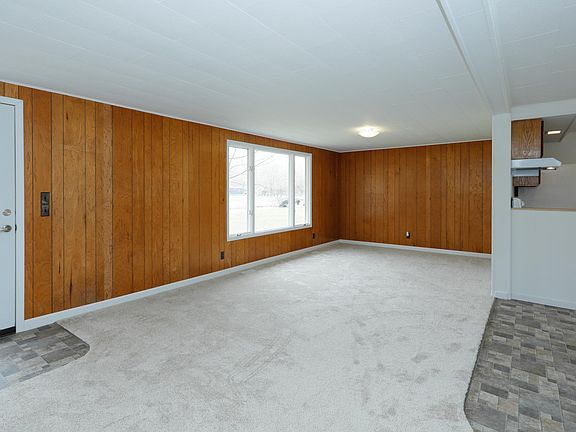 118 Riverside Dr-103