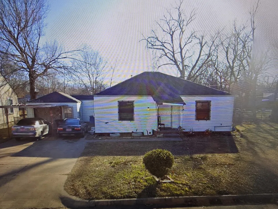 115 N Louisville Ave