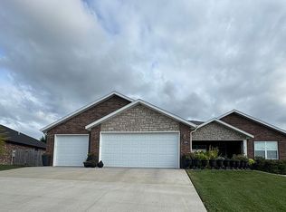 1500 E Silo Ridge Dr, Ozark, MO 65721
