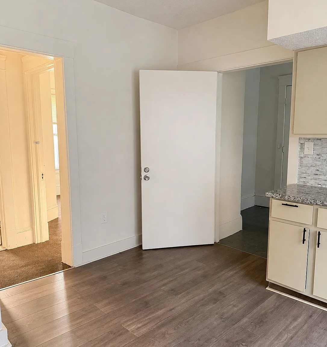 2 bed, $1,100 — Photo 3
