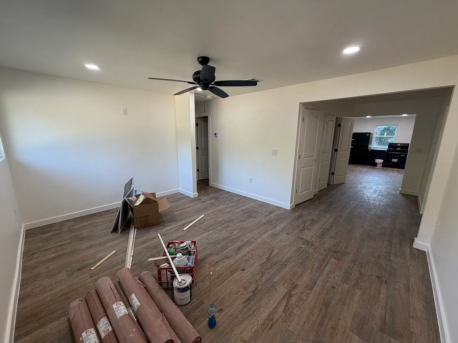3 bed, 1200 sqft, $1,400 — Photo 4