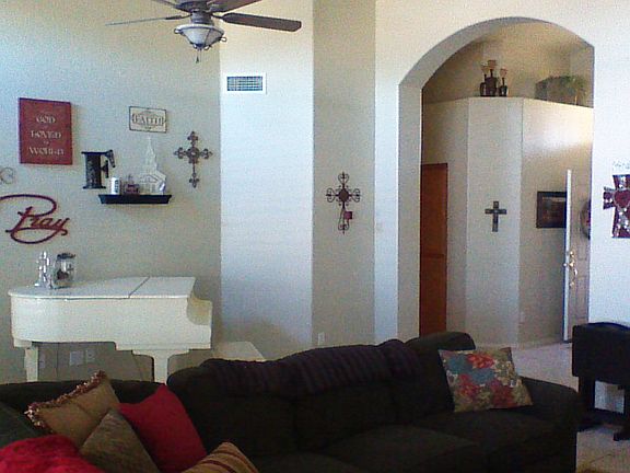 4th image of 2532 E Magnolia Dr
