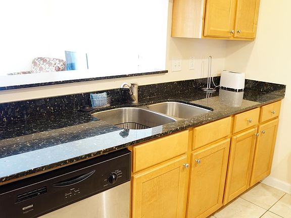 2nd image of 2421 Beach View Dr #D04