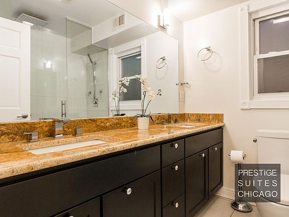 2nd image of 1439 W Belmont Ave #2