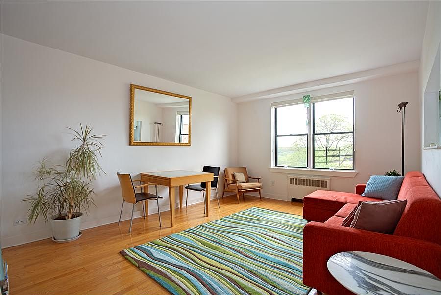 1st image of 3840 Greystone Ave APT 2Q