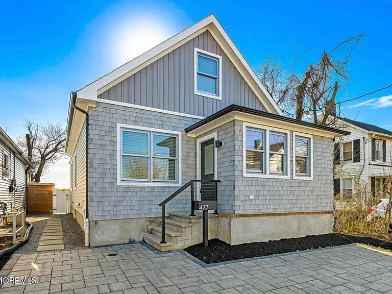 427 Hoyt St — Photo 9