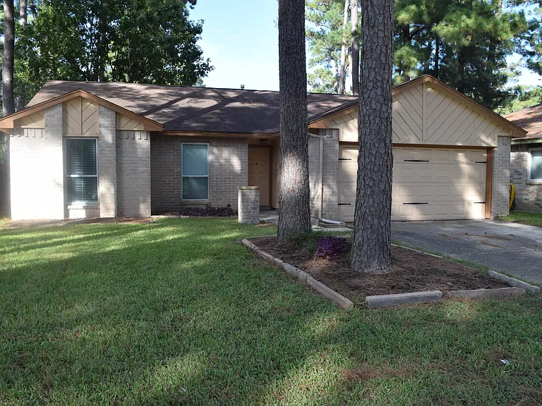 3522 Spanish Acorn Ln — Photo 1