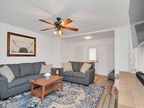 5th image of 1526 Dorothy St