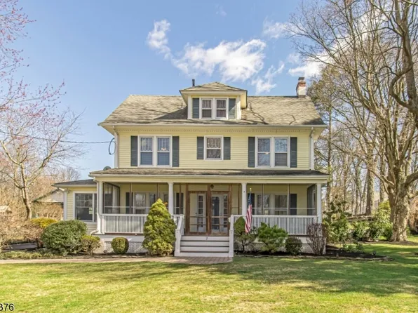 2 Russell Rd, Fanwood Boro, NJ 07023