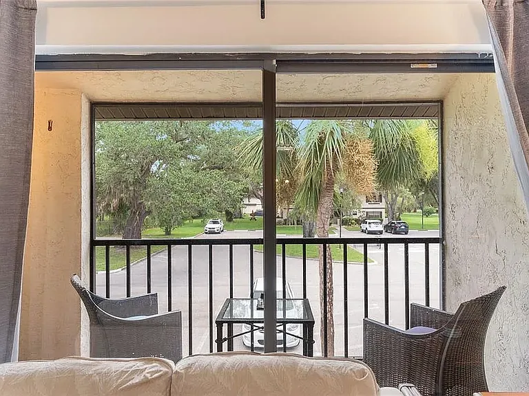 19505 Quesada Ave — Photo 2
