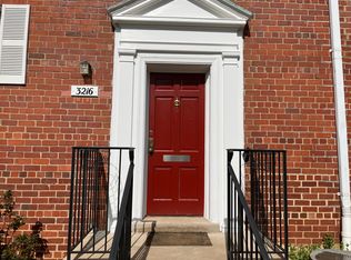 3216 Gunston Rd, Alexandria, VA 22302