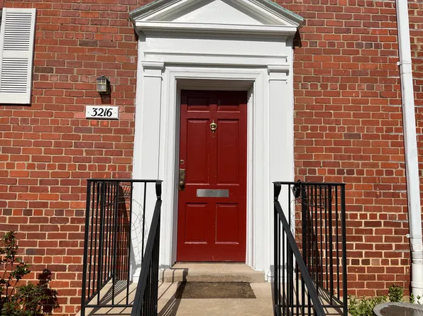 3216 Gunston Rd, Alexandria, VA 22302
