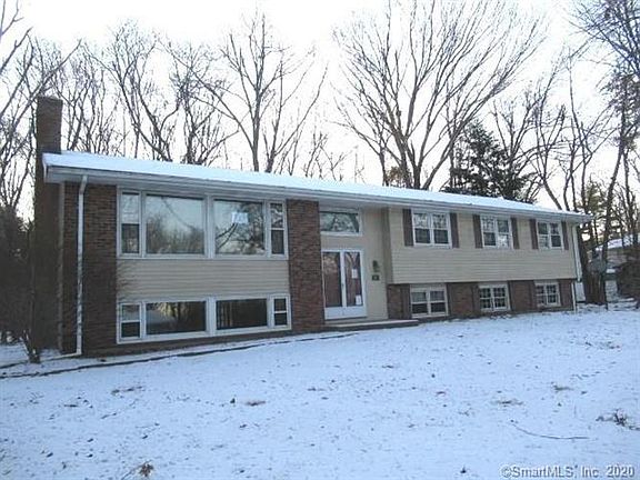 2nd image of 26 Sunnyside Dr