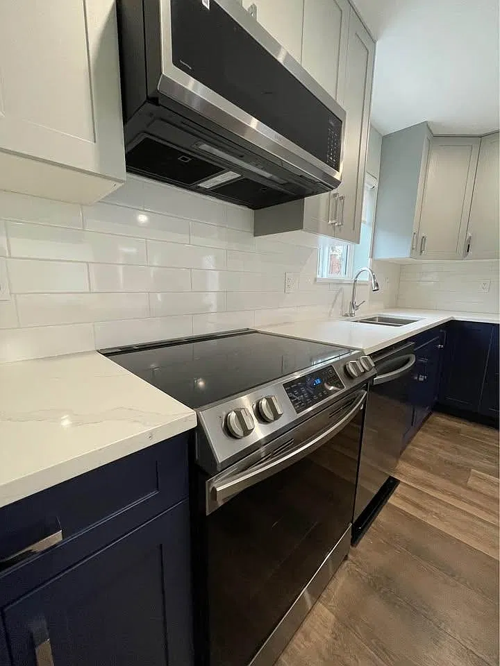 2 bed, 800 sqft, $2,800 — Photo 3