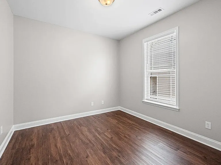 141 Bur Oak Dr — Photo 13