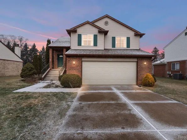 41306 Westfield Cir, Canton, MI 48188