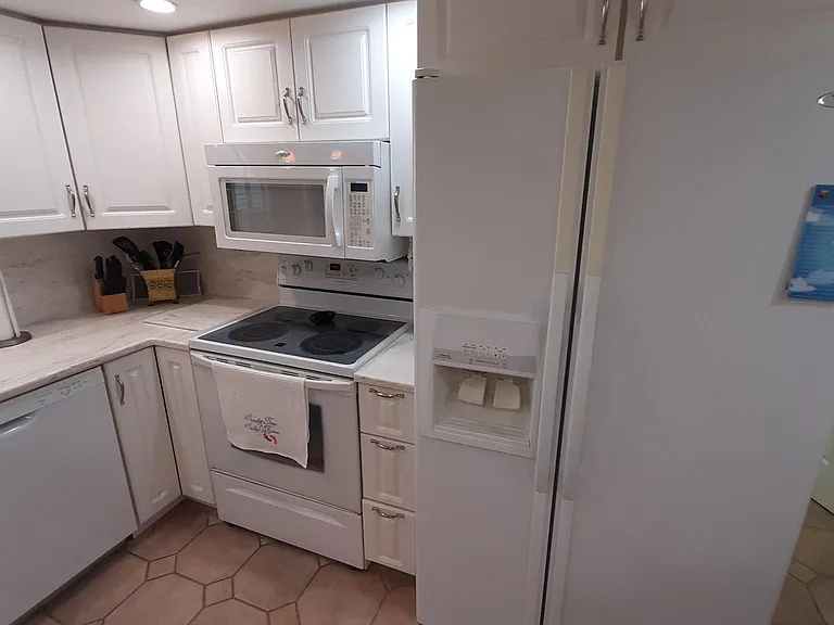 9950 S Ocean Dr #803 — Photo 8