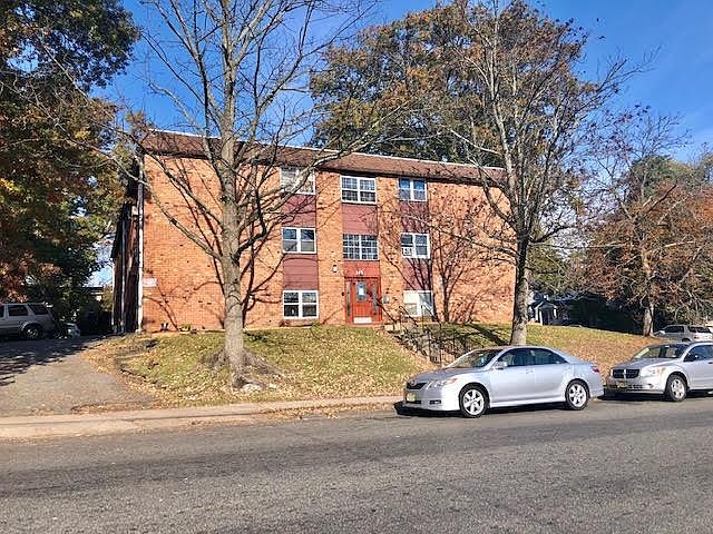 1st image of 345 Lincoln Ave APT 11